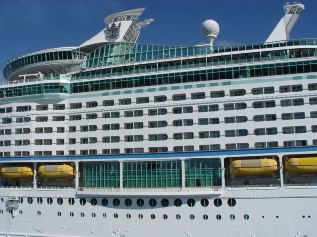 royal-caribbean-cruise-ship.jpg