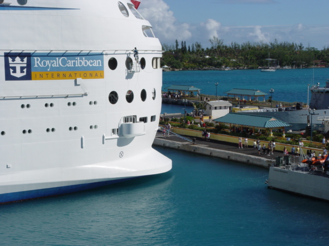 royal-caribbean-cruise-ship-navy.jpg