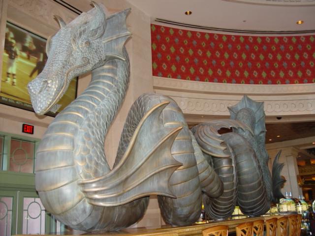 atlantis-casino-bar-dragon-bahama.jpg