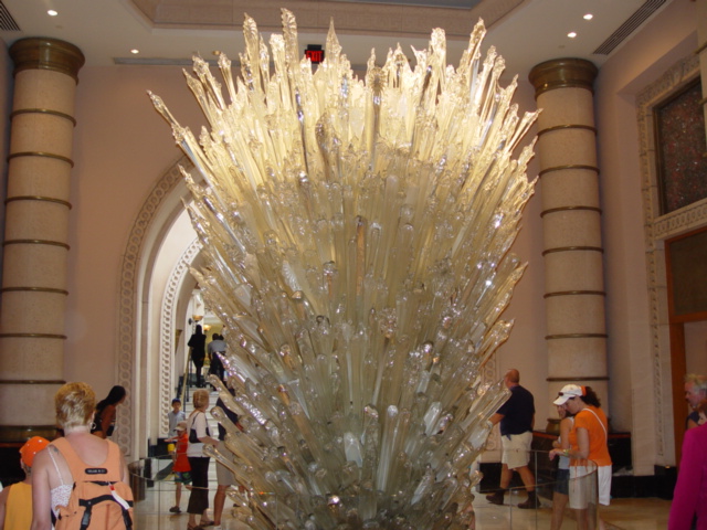 glass-crystal-sculptures-atlantis-bahama.jpg