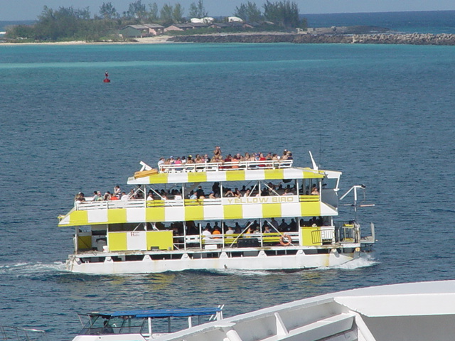 party-boat-nassau-bahamas.jpg