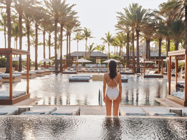 Cove Pool Atlantis relaxing